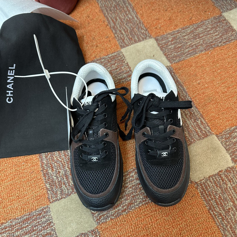 Ch**el sneaker