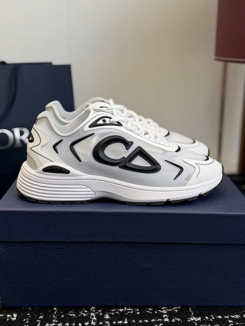 DIO* SNEAKER