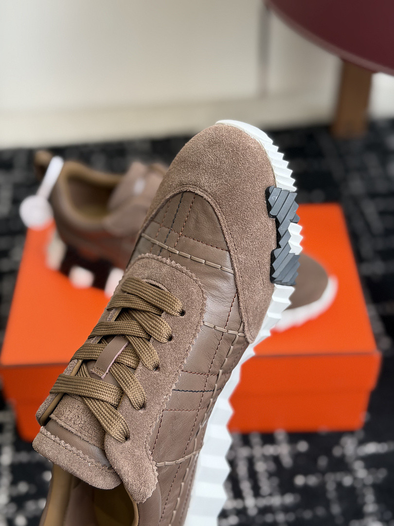 H**me5 Sneaker
