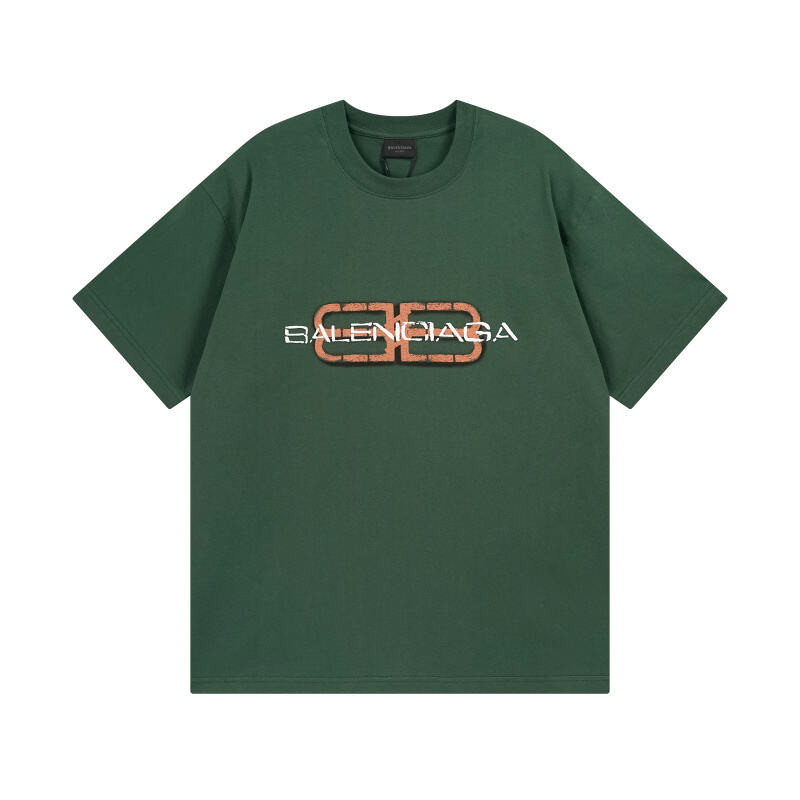 Ba1en*iaga clothes