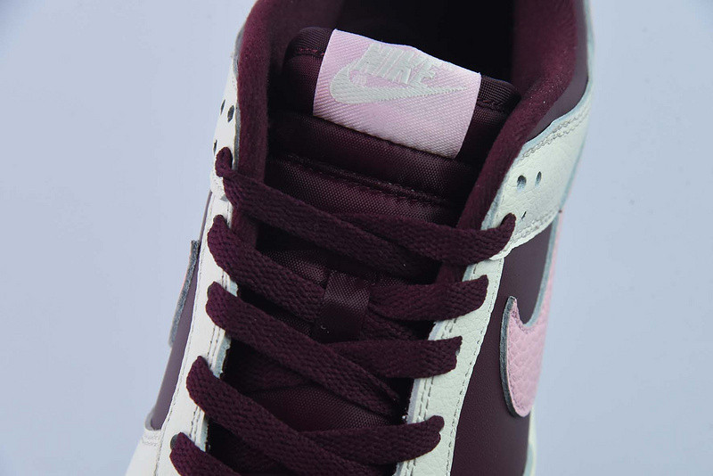 nike dunk low “valentine’s day” dr9705-100
