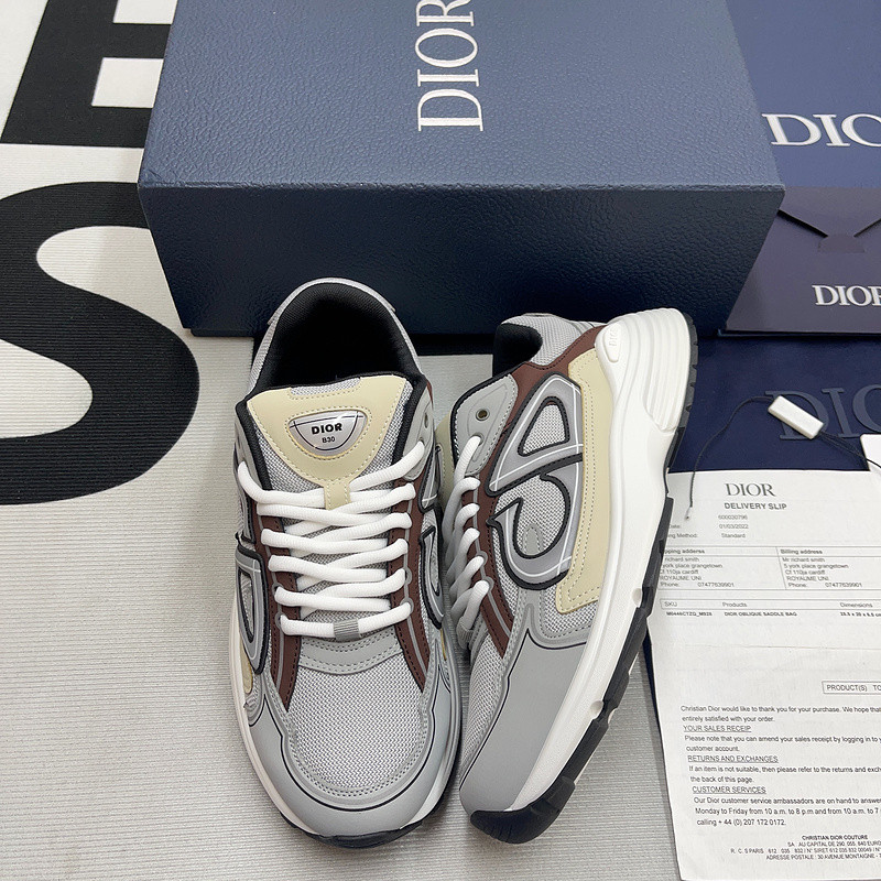 dio* sneaker