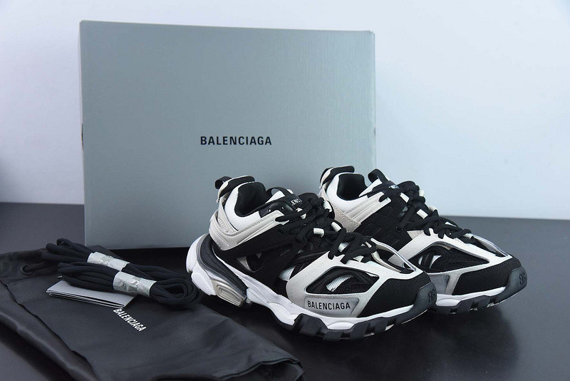 bc track sneaker