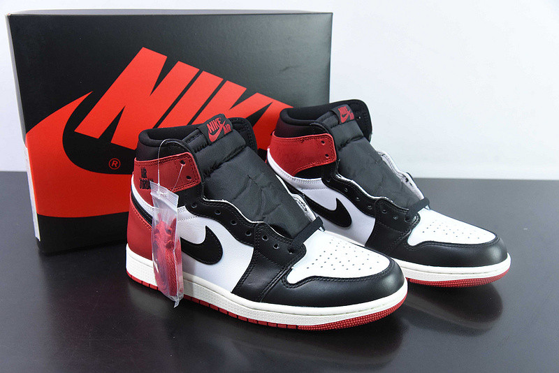 air jordan 1 high og "black toe" reimagined dz5485-106