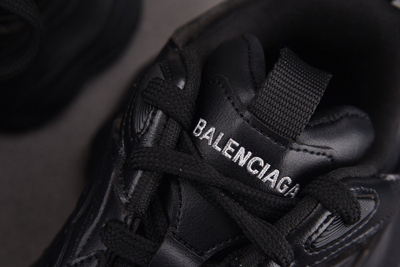BC XL SNEAKERS