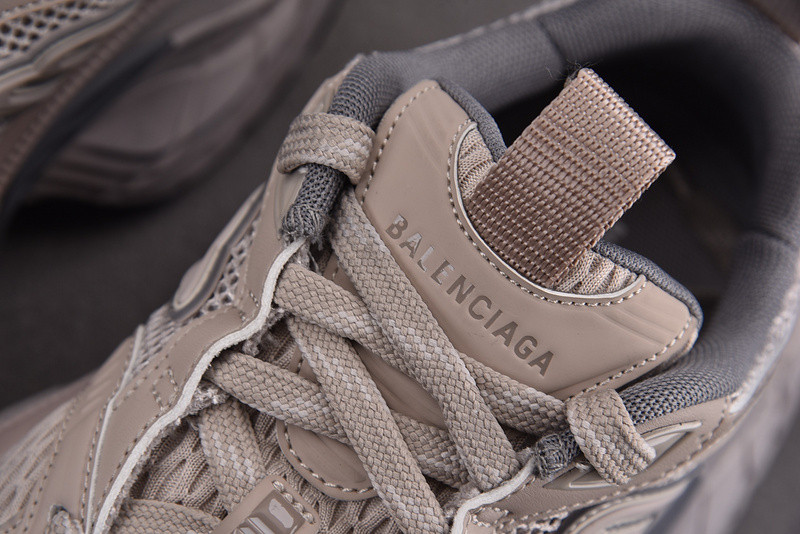 BC XL SNEAKERS
