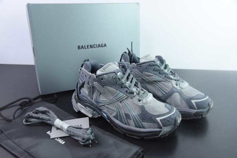 Ba1en*iaga Runner Sneaker