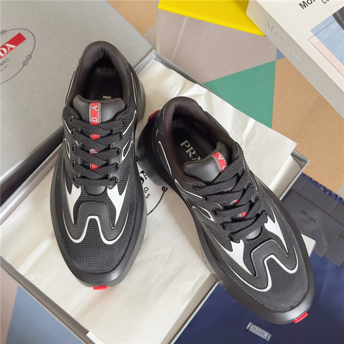 pr sneaker