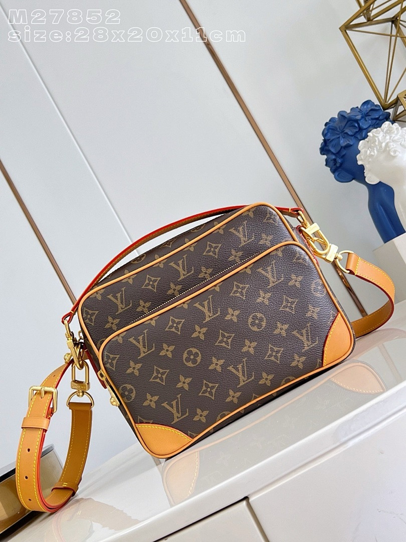 LVT PURSE
