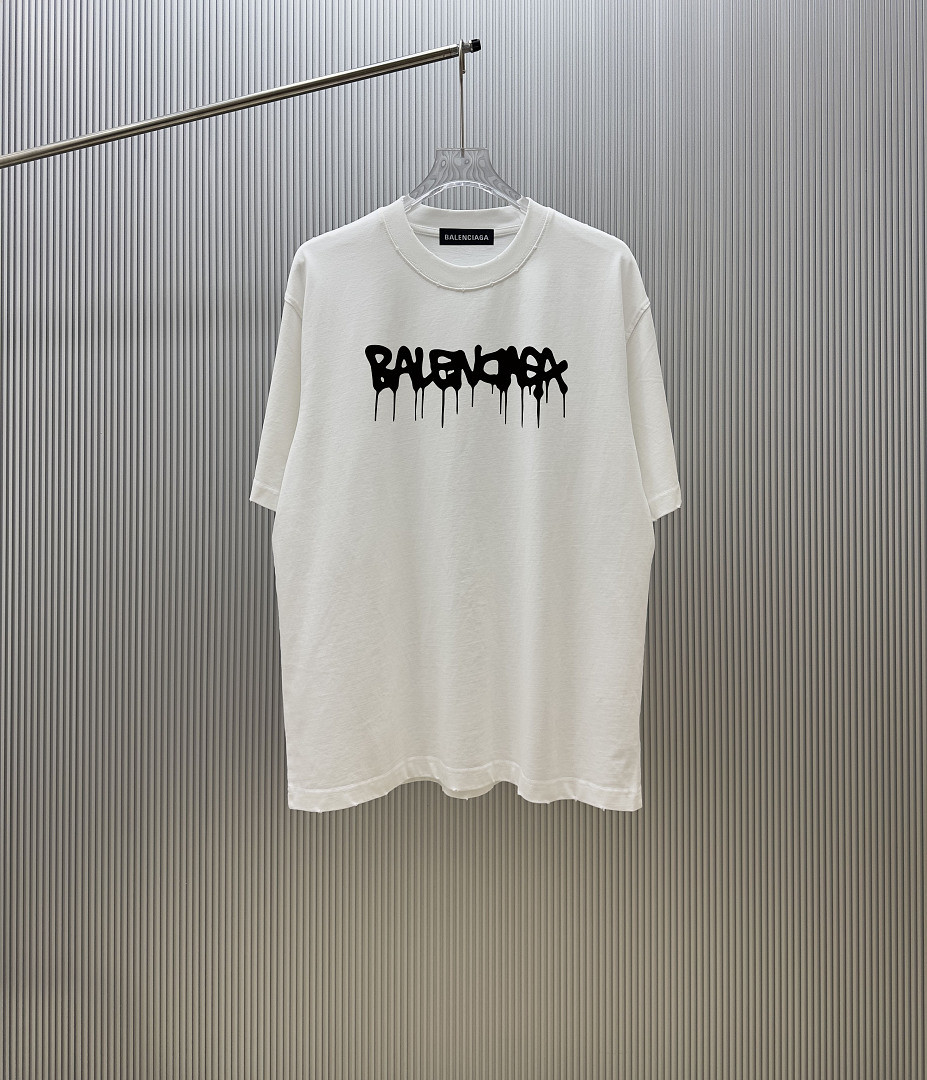 Ba1en*iaga Clothes