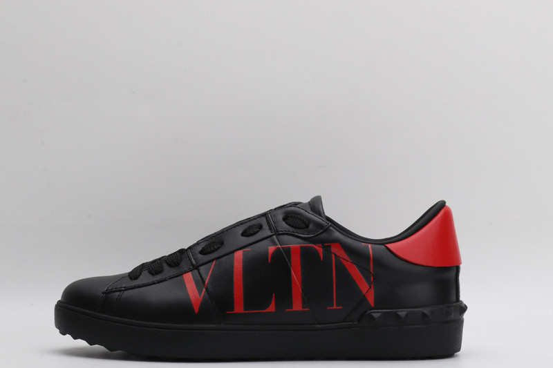 Va1e*ntin0 garavani sneaker
