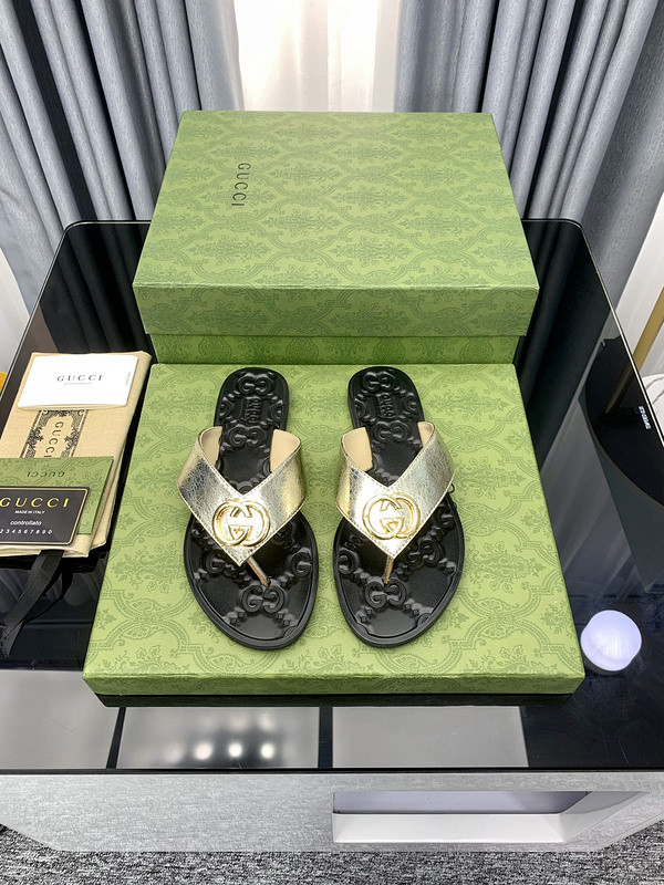 g*u*i sandals