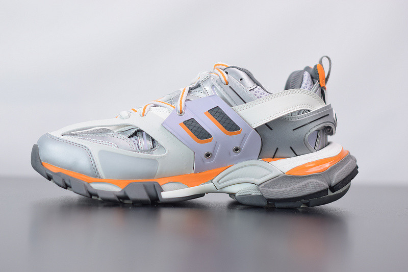 bc track sneaker