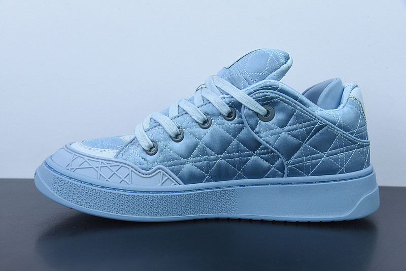 dio* sneaker