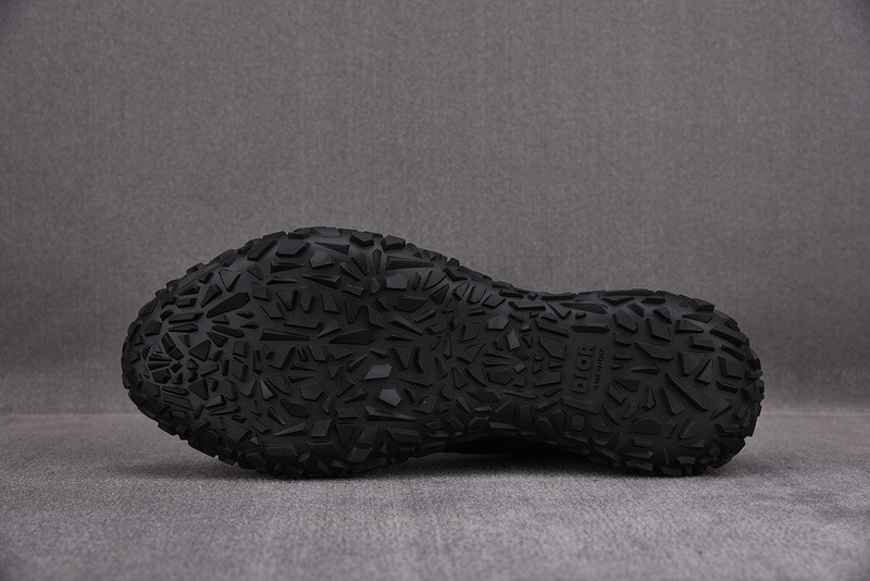 dio* sneaker