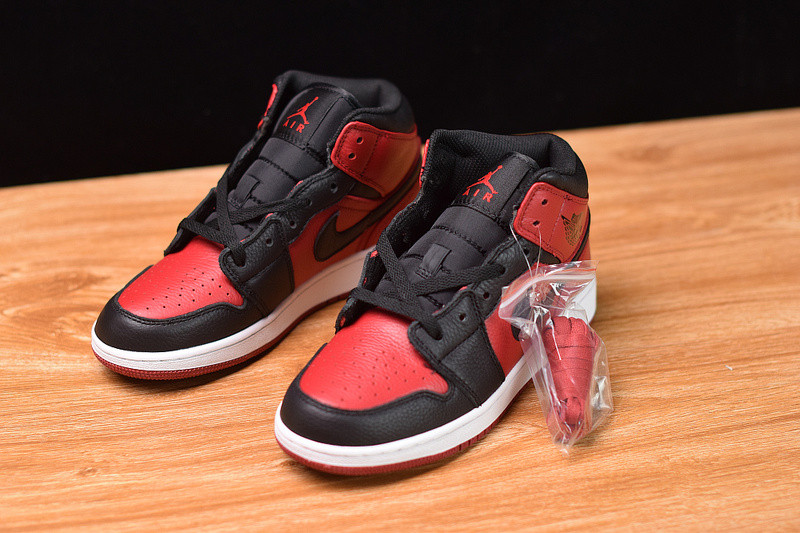 air jordan 1 mid "gym red" 554724-610