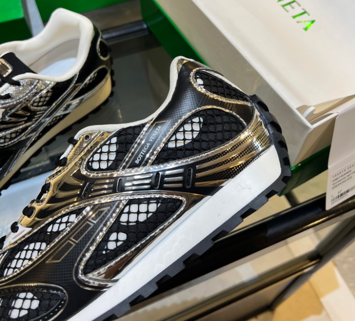B0tt*ga Ven*ta Orbit Sneaker