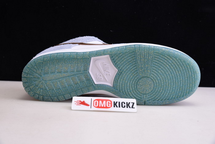 sean cliver x nike sb dunk low pro dc9936-100