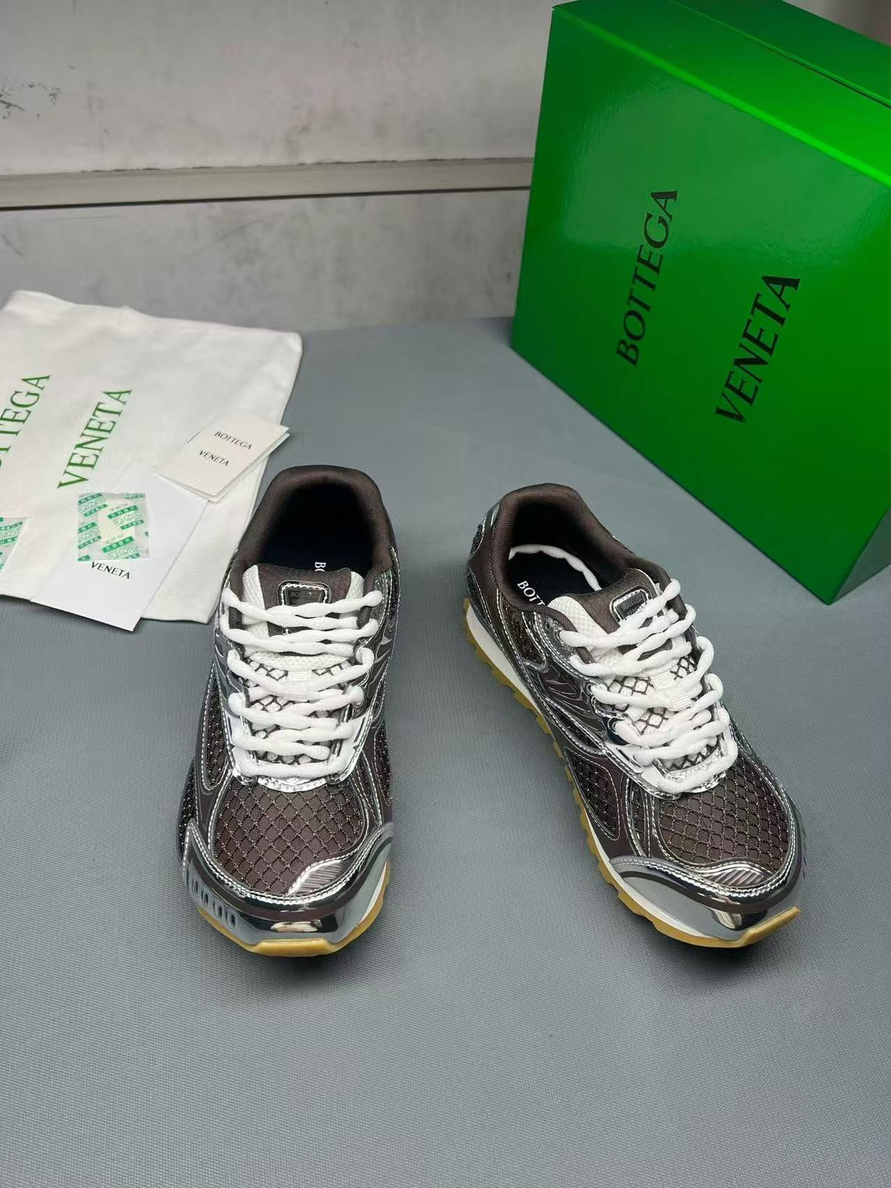 B0tt*ga Ven*ta Orbit Sneaker