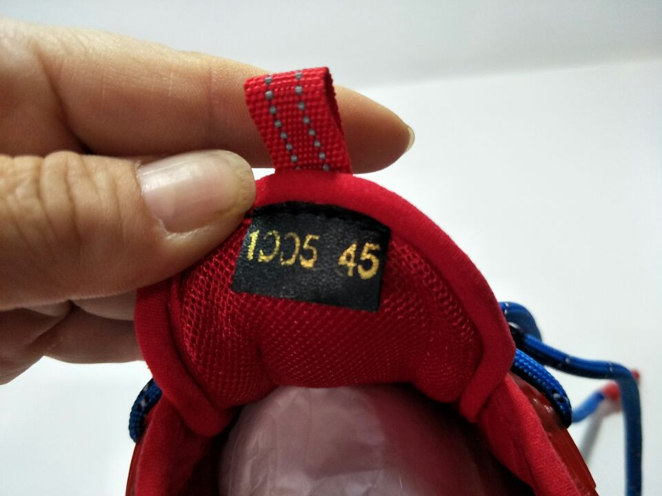 vs chain reaction sneakers