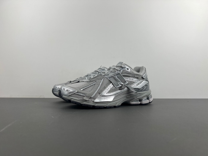 NEW BALANCE SNEAKER 1906A ''Concrete Silver Metallic'' M1906AG