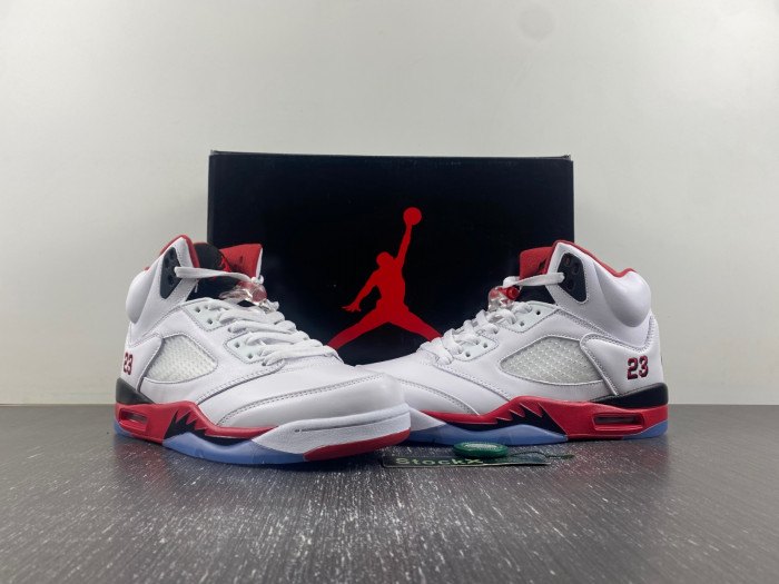 Jordan 5 Retro Fire Red Black Tongue (2013) 136027-120