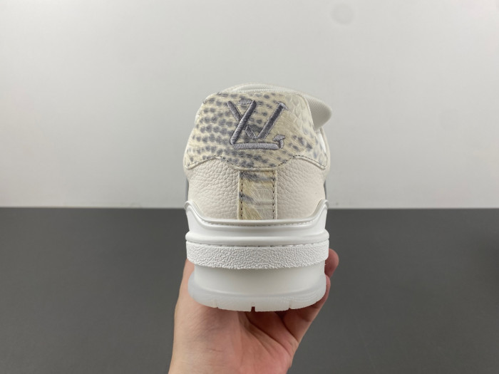 LV TRAINER SNEAKER LV-000558