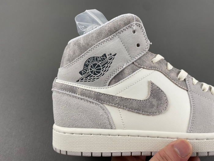Air Jordan 1 Mid SE Neutral Grey Sail FQ7720-002