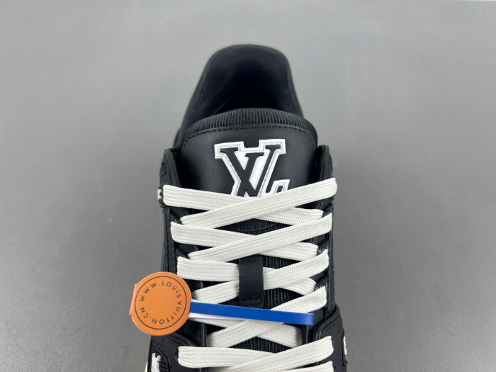LV TRAINER SNEAKER LVT-000628