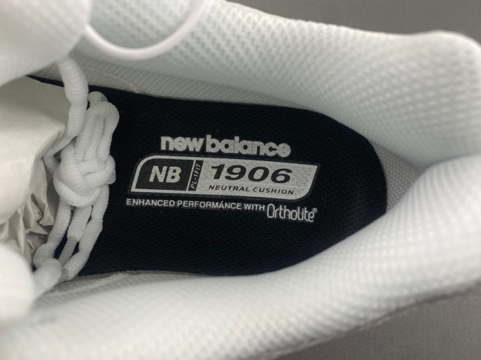 New Balance 1906W 