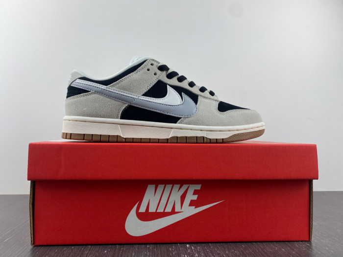 Nike Dunk Low “STENCIL