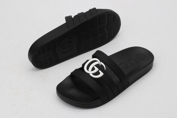 G*u*i* sandal33