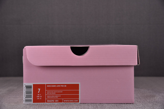 NIKE Jeff Staple Dunk Low Pro SB 