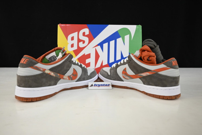 Crushed D.C. X Nike SB Dunk Low DH7782-001