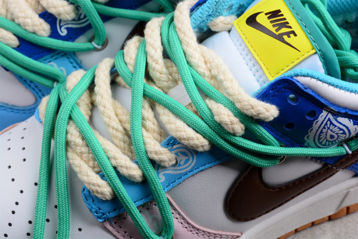 Dunk Low SE "Free .99"