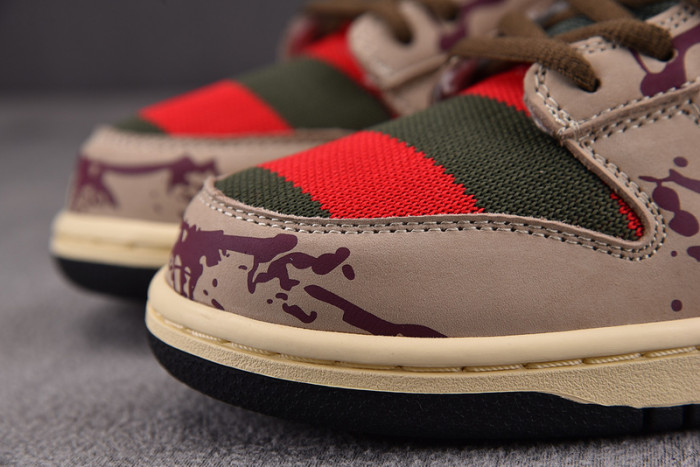 Nike SB Dunk Low Freddy Krueger 313170-202