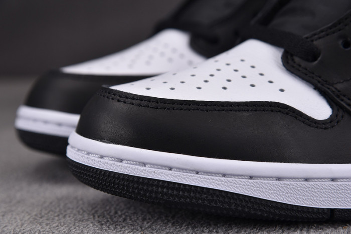 Air Jordan 1 High OG “Reverse Panda” DZ5485-010