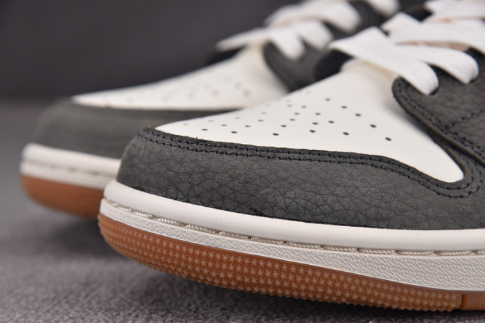 Jordan 1 Low SNKRS Day Korea Magpie (2023) FD0399-004