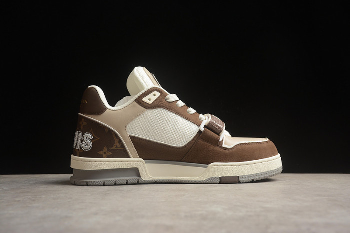 LV TRAINER SNEAKER LV-000549