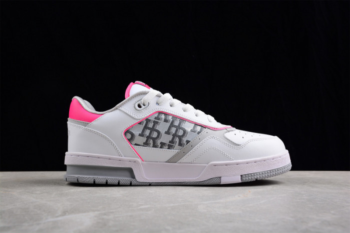 LV TRAINER SNEAKER LV-000551
