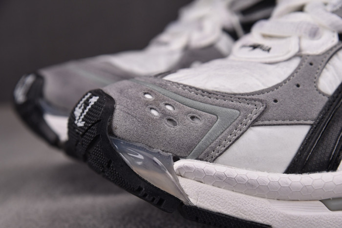 RUNNER SNEAKER RS106