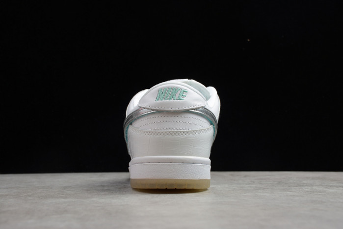 Di*m*nd s*pply co. x dunk low pro sb 