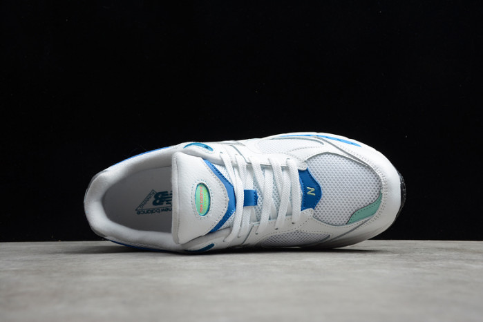 NEW BALANCE SNEAKER 004