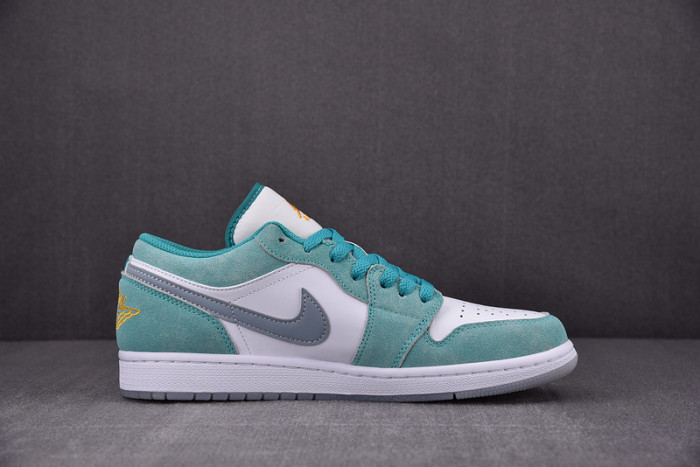 Jordan 1 Low SE New Emerald DN3705-301