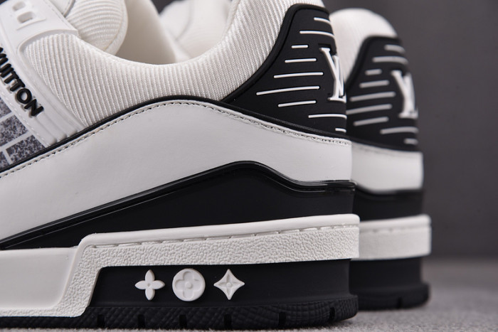 LV SNEAKER LV-000099
