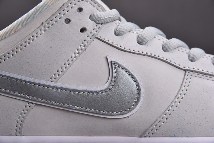 Nike SB Dunk Low White Lobster (Friends and Family) FD8776-100