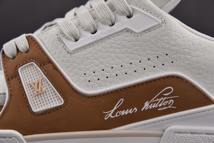 LV SNEAKER LV-000118