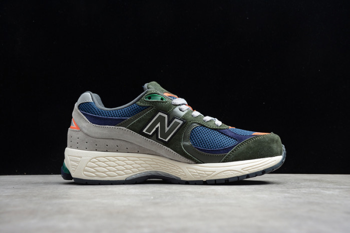 NEW BALANCE SNEAKER 005