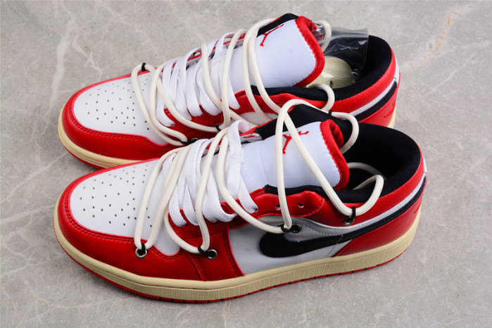Air Jordan 1 Low “Chicago”