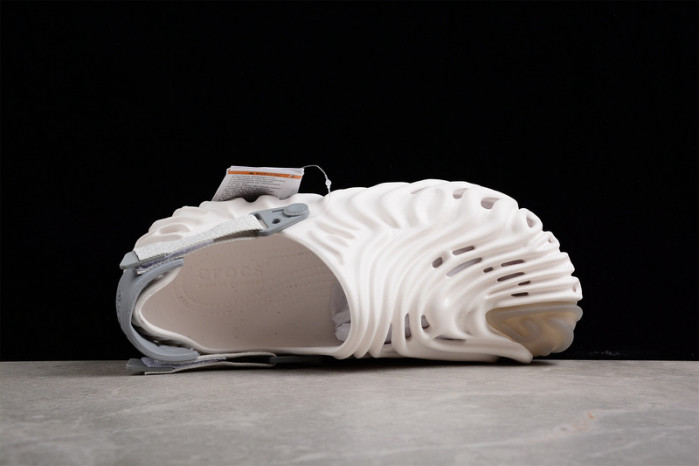 Cr*0*s x salehe bembury c00005